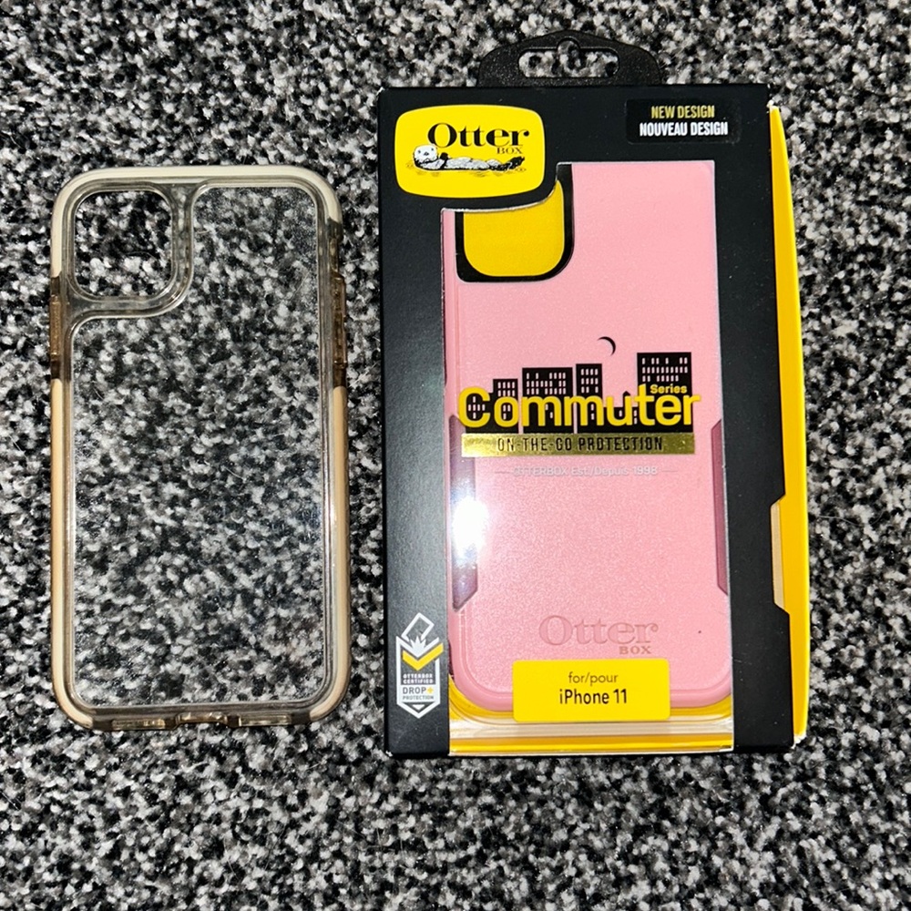 2 iPhone 11 cases